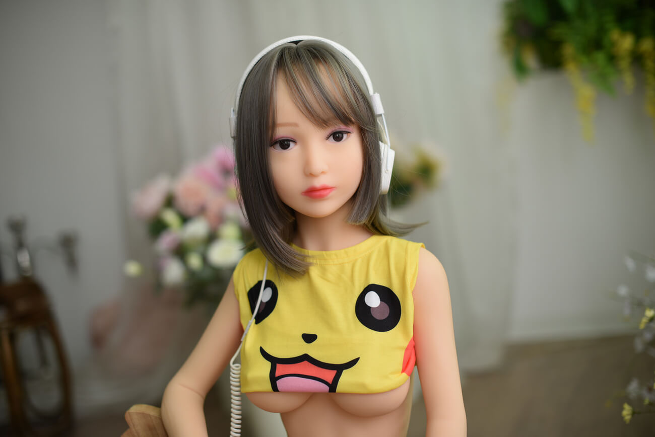 Cute Sex Doll