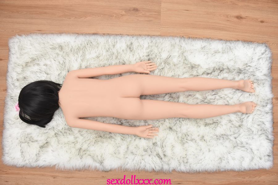 brunette doll 4431