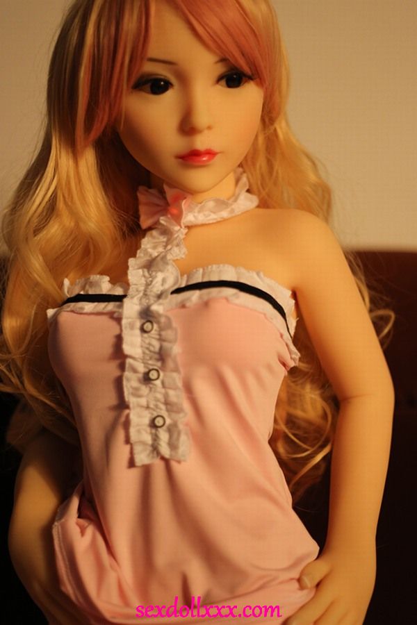 Lifelike-Cute-Mini-Sex-Doll-5