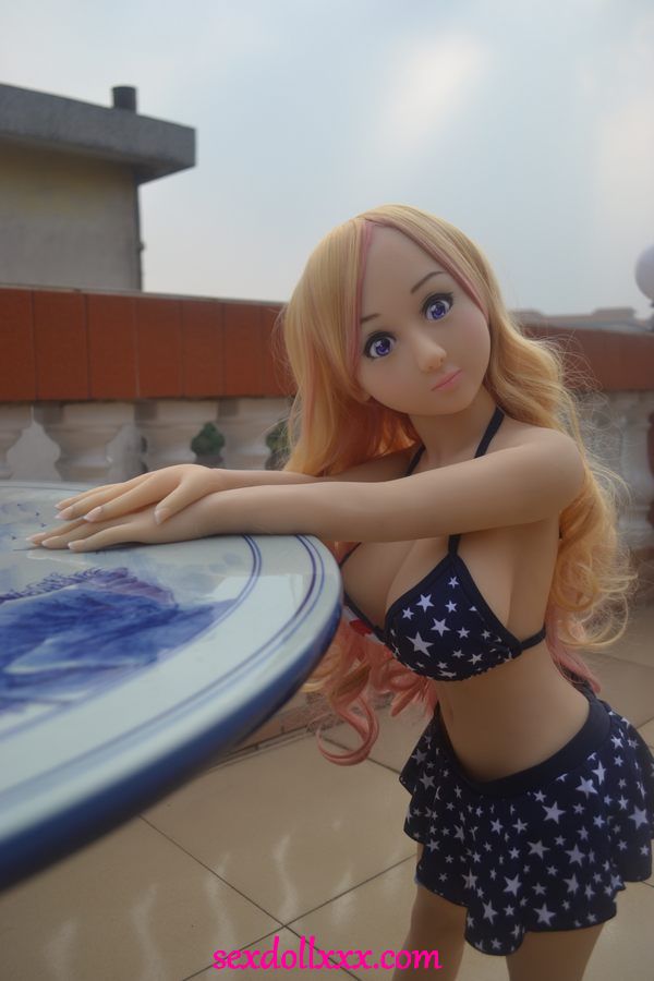 realistic-anime-doll-6k13