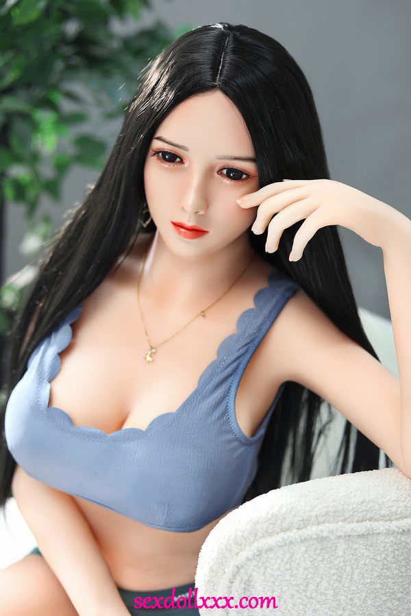 real-looking-doll-e62