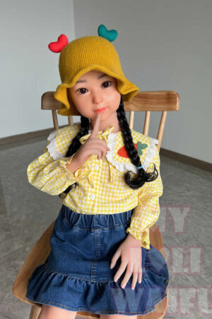 Small Young Cute Baby Love Doll - Lizzette