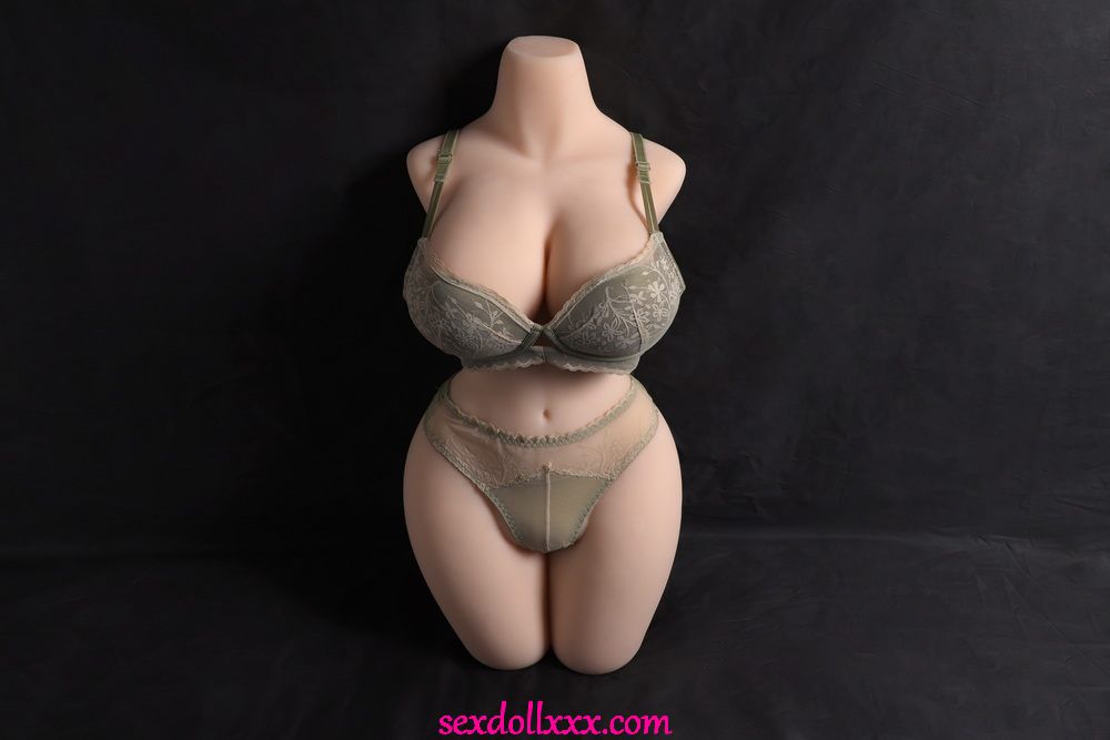 doll-like-face-kunx15