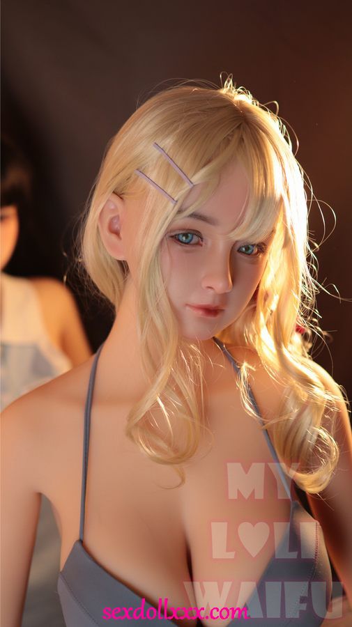 sexy-gamer-doll-mjkb11