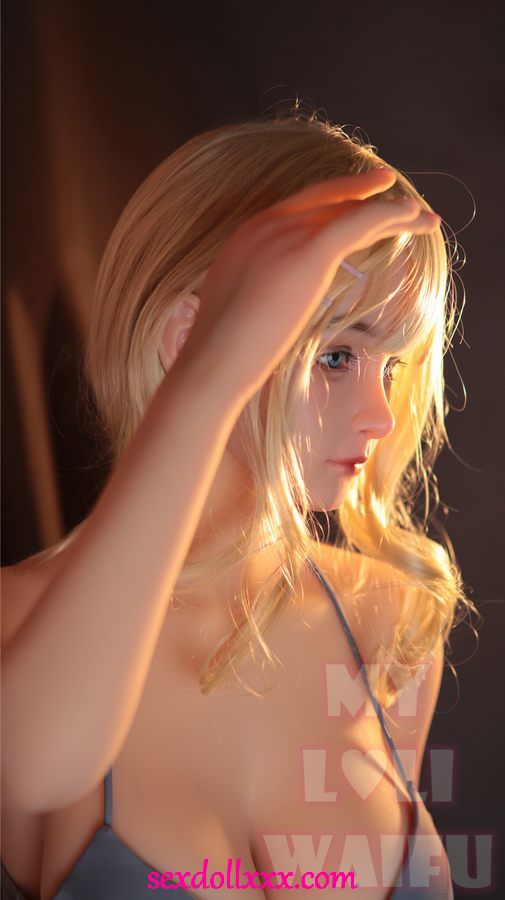 sexy-gamer-doll-mjkb19