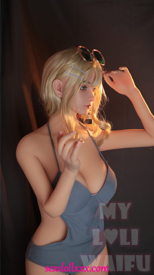 sexy-gamer-doll-mjkb21