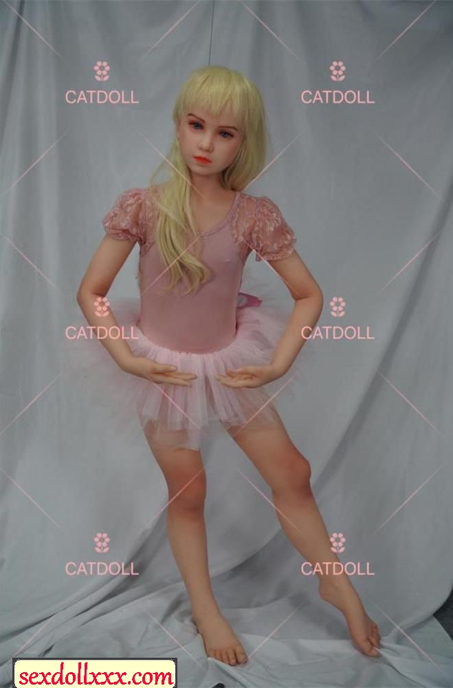 doll-rough-fuck-d5t7u10