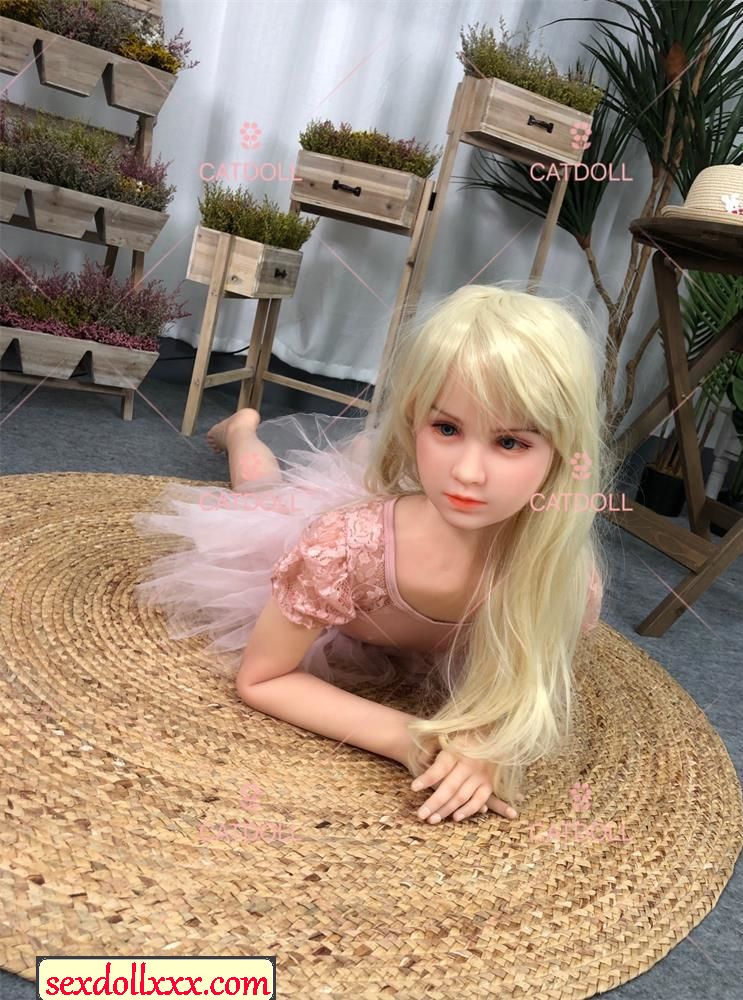 doll-rough-fuck-d5t7u11
