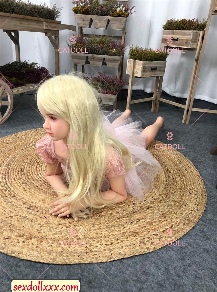 doll-rough-fuck-d5t7u12