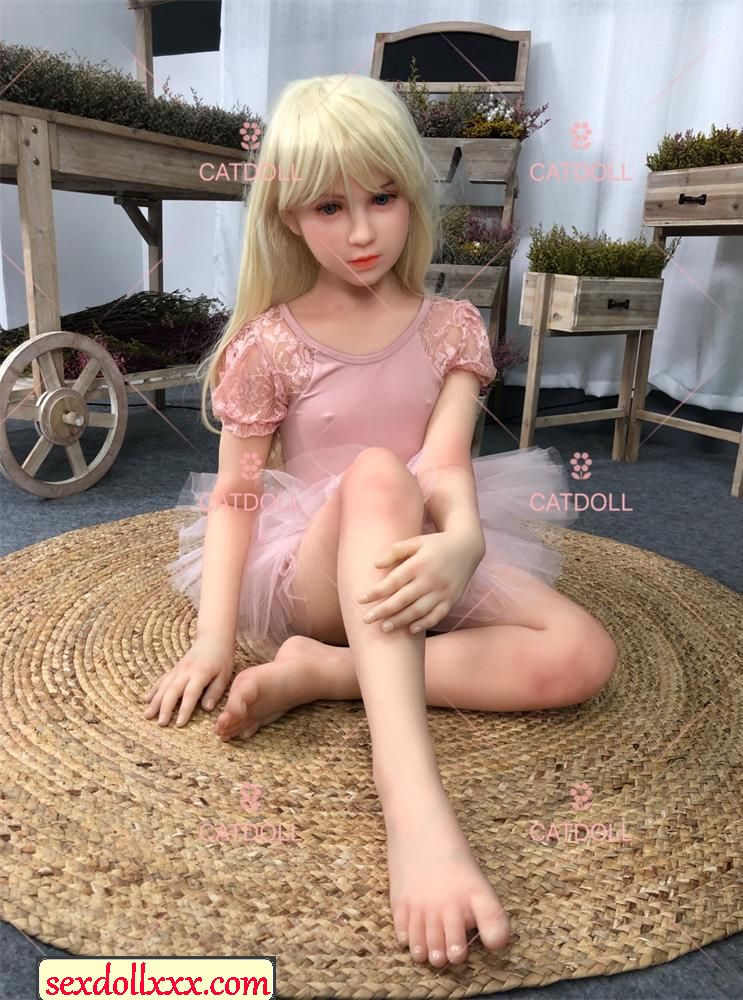 doll-rough-fuck-d5t7u5