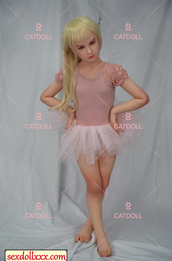 doll-rough-fuck-d5t7u8