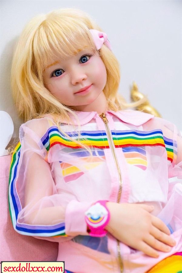 kissable-sex-doll-b7uj16