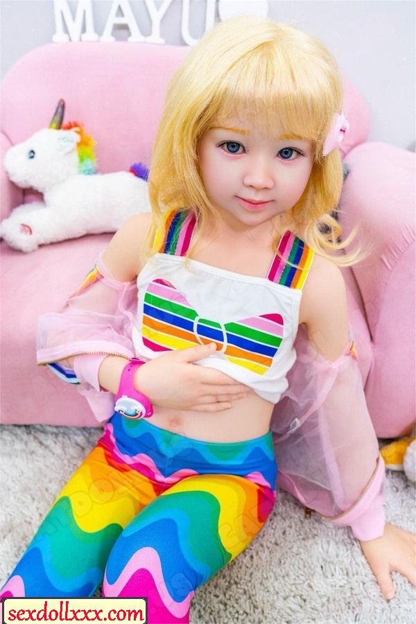 kissable-sex-doll-b7uj29