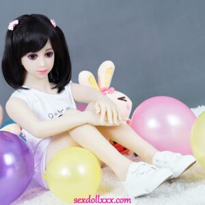 flat chest girl k7ytx11