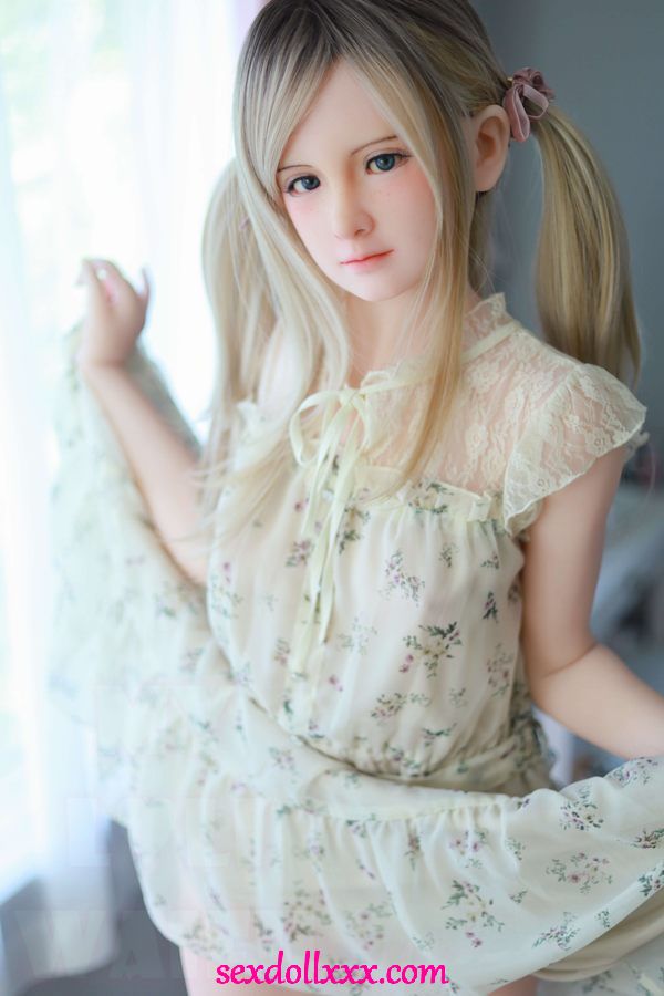 white-skin-dolls-000px22
