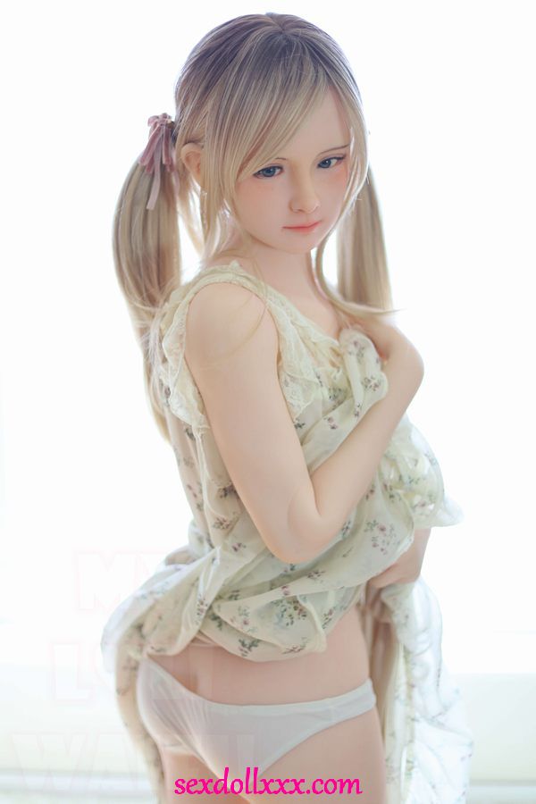 white-skin-dolls-000px26