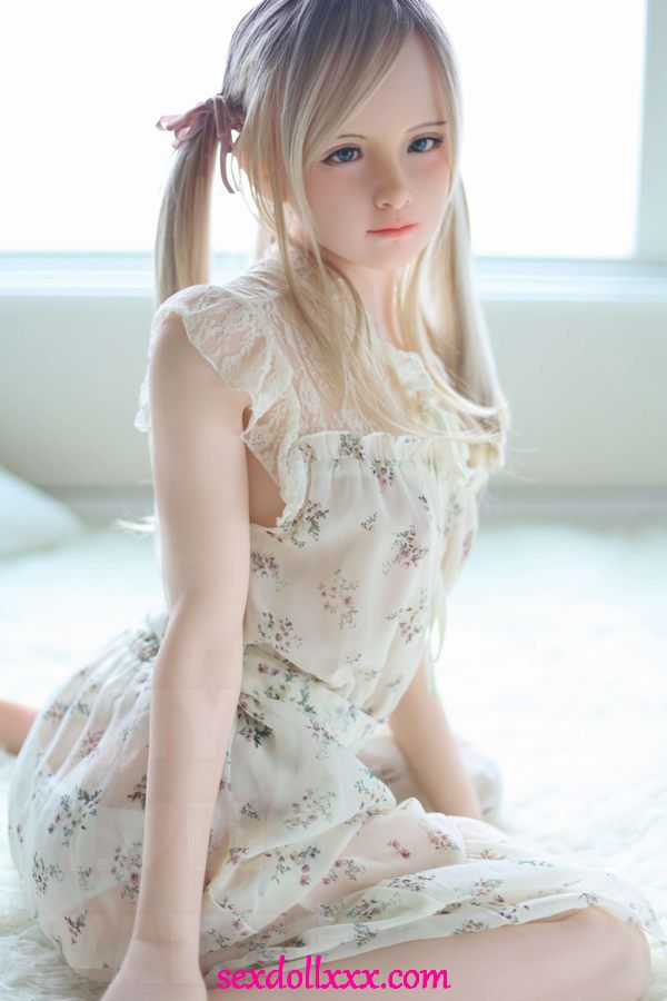 white-skin-dolls-000px5