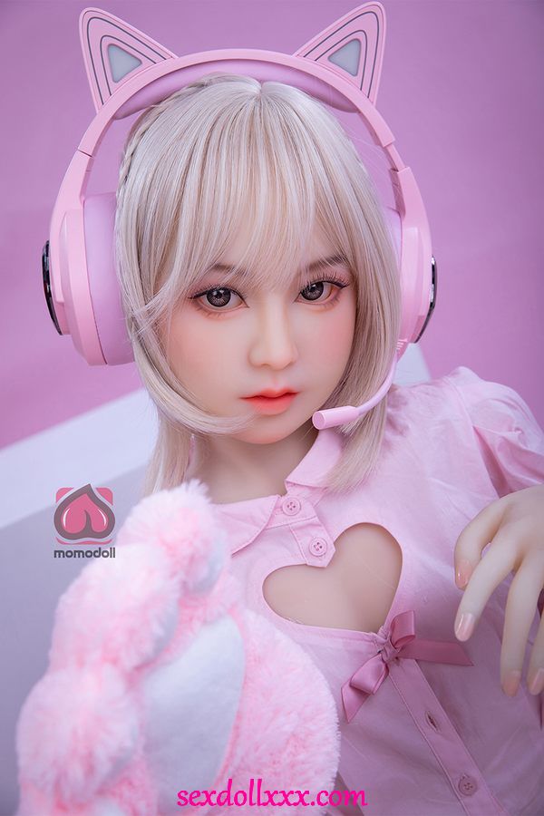 sex-doll-couple-t6esx9
