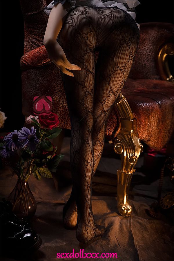 sex-doll-thriller-f5iuv5