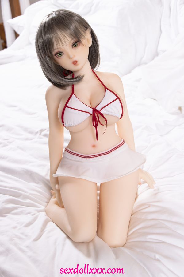 strapon-doll-sex-f6tib2