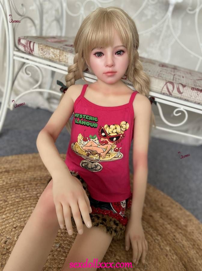 misa-sex-doll-bYe49d10