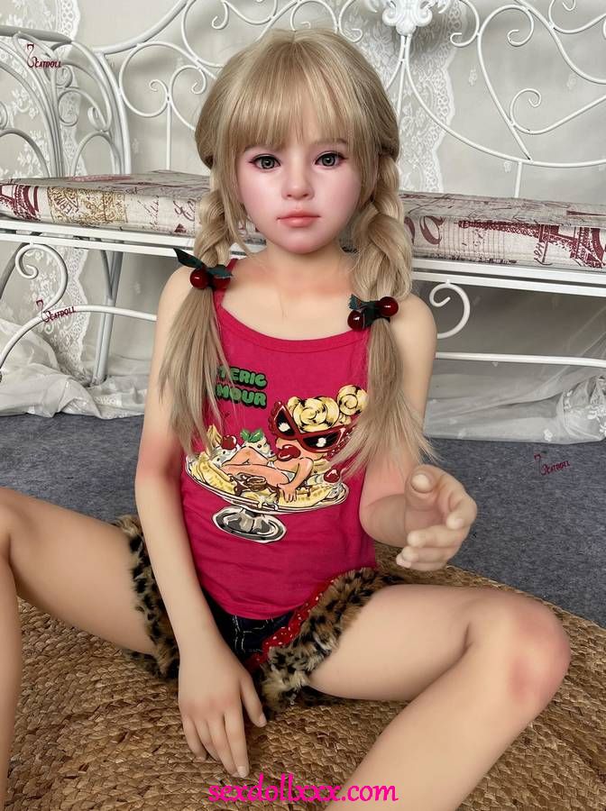 misa-sex-doll-bYe49d12