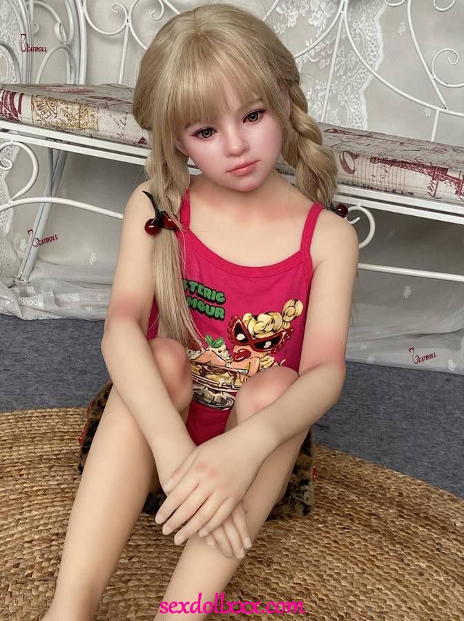 misa-sex-doll-bYe49d14
