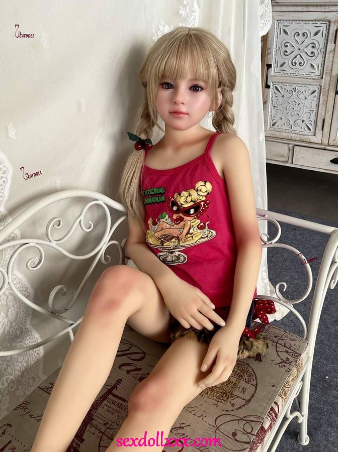 misa-sex-doll-bYe49d2