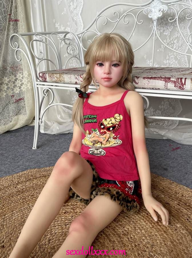 misa-sex-doll-bYe49d6