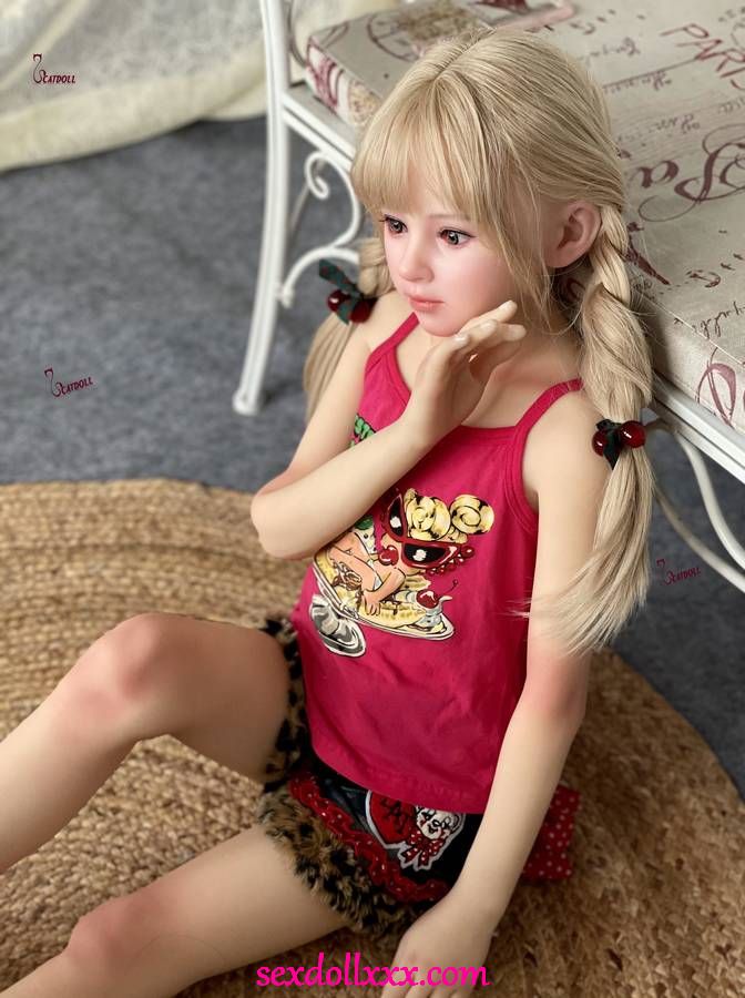 misa-sex-doll-bYe49d7