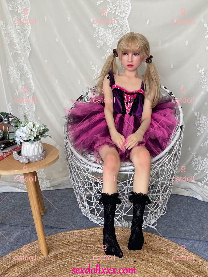 robo-doll-sex-rWq25g2