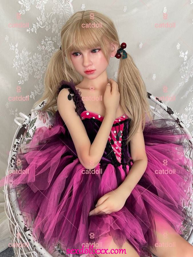 robo-doll-sex-rWq25g3