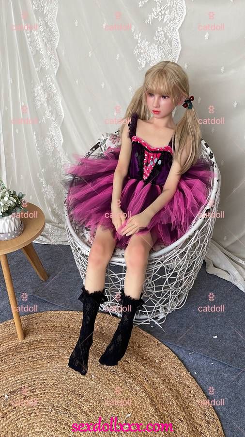 robo-doll-sex-rWq25g4