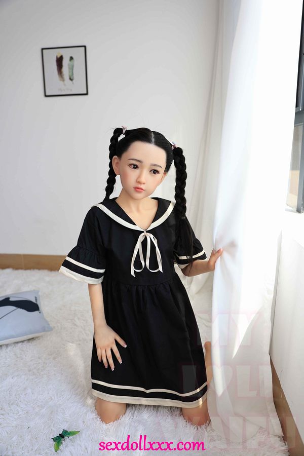 sex-doll-image-vCp46c2