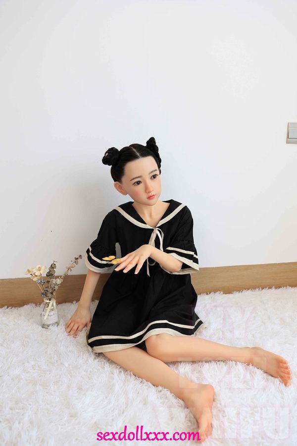 sex-doll-image-vCp46c9