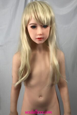 Having Sex With Girl Real Doll - Valeda