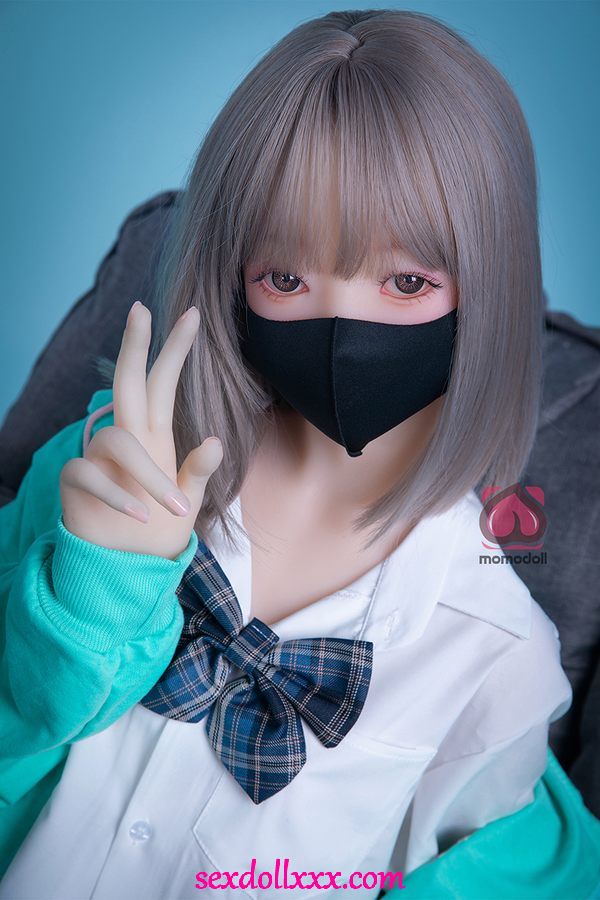 sex-doll-using-mEa62y2