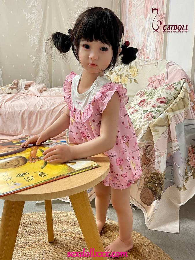 88cm-little-doll-b7tgx1