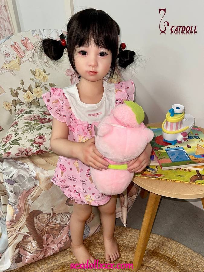88cm-little-doll-b7tgx2