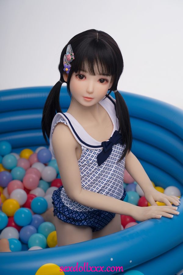 blue-sex-doll-nBn90u4