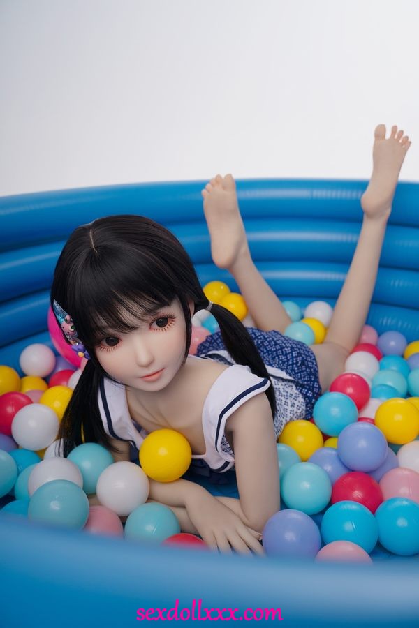 blue-sex-doll-nBn90u6