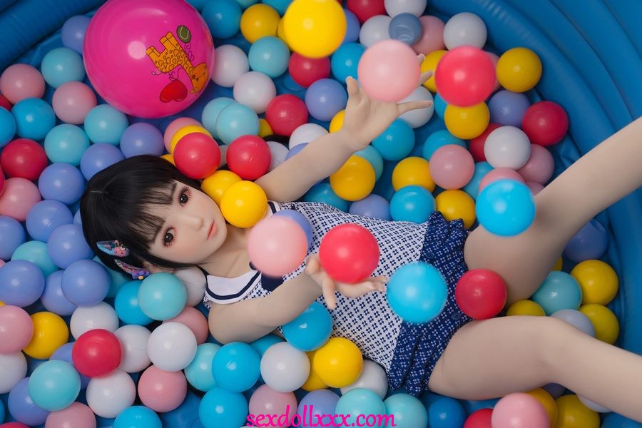 blue-sex-doll-nBn90u8