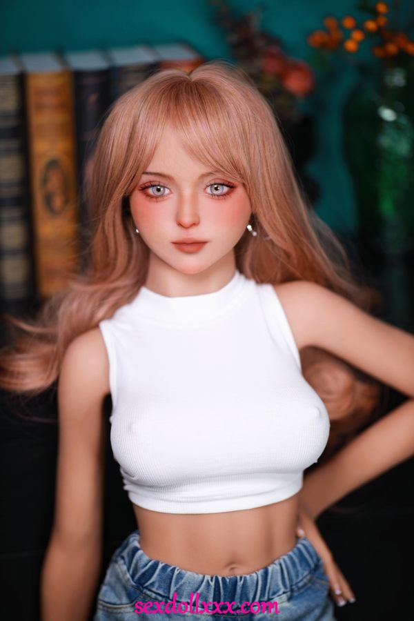 buying-a-sex-doll-rFs97p12