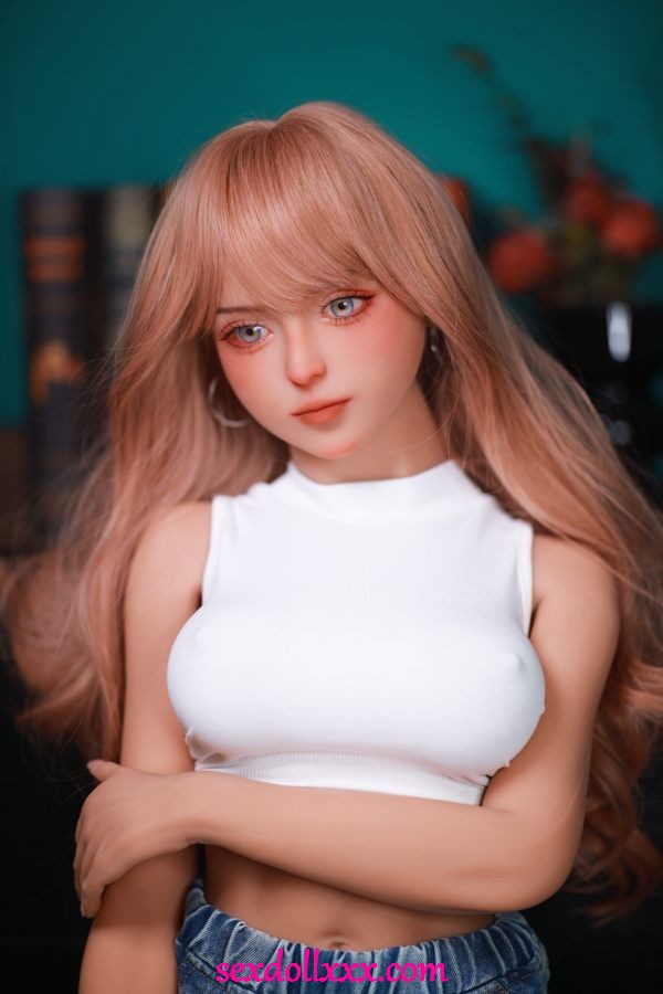 buying-a-sex-doll-rFs97p14