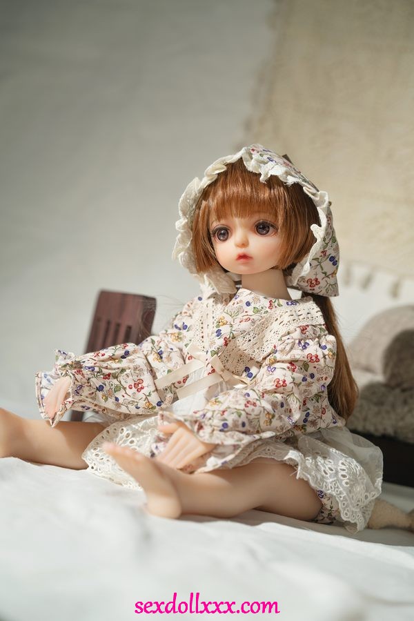 european-sex-doll-eCk27t15