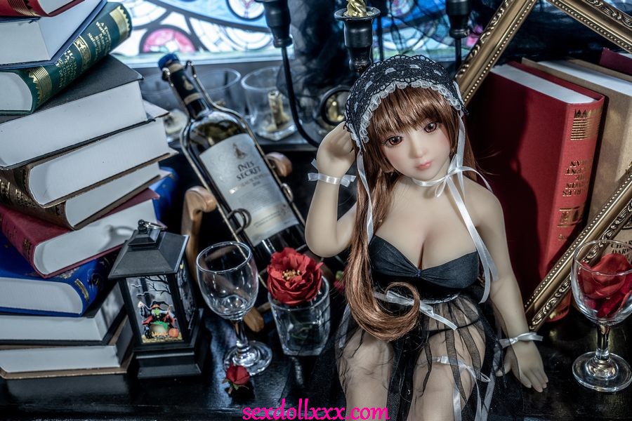 hot-sex-doll-porn-qPw60c17
