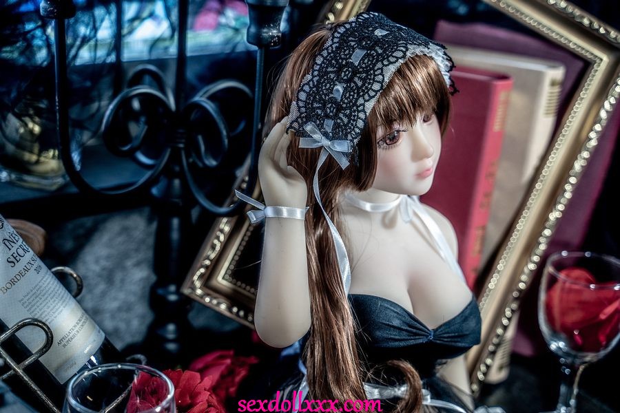 hot-sex-doll-porn-qPw60c18