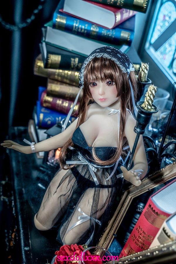 hot-sex-doll-porn-qPw60c3