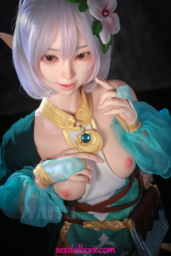muscular-sex-doll-xGu67k4