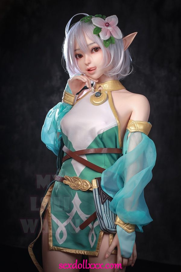 muscular-sex-doll-xGu67k6
